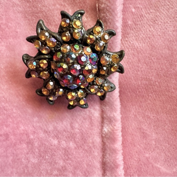 Pursuits Ltd. Women’s Pink Velvet Blazer with Jeweled Button Size 8 - Picture 4 of 6